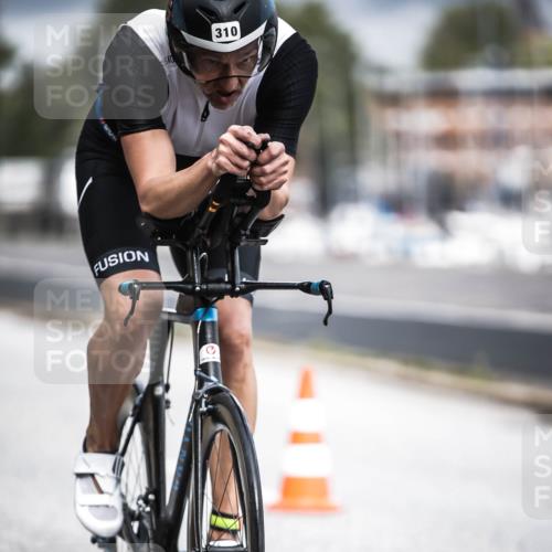 16.08.2026 - KN Förde Triathlon 2026 H.Heesch http://msf.ph/oto/9974627 16.08.2026 11:03:53 Radfahren 310 meine-sportfotos.de