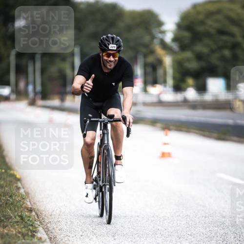 16.08.2026 - KN Förde Triathlon 2026 H.Heesch http://msf.ph/oto/9974638 16.08.2026 11:04:04 Radfahren 320, 363 meine-sportfotos.de