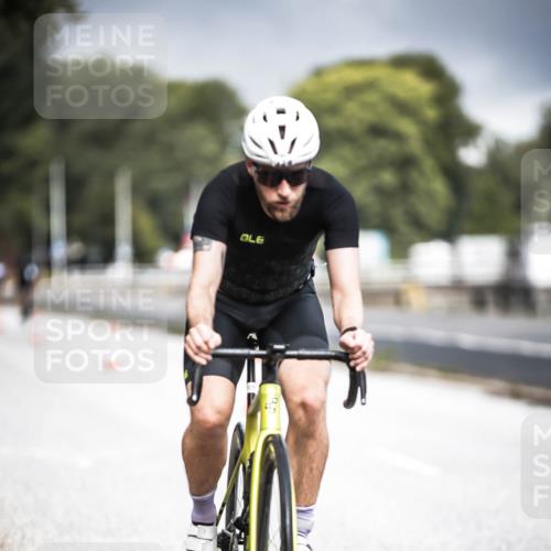 16.08.2026 - KN Förde Triathlon 2026 H.Heesch http://msf.ph/oto/9974685 16.08.2026 11:04:18 Radfahren 309, 329, 340 meine-sportfotos.de