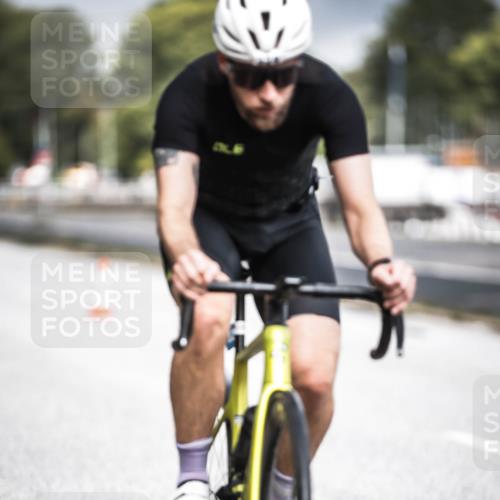 16.08.2026 - KN Förde Triathlon 2026 H.Heesch http://msf.ph/oto/9974691 16.08.2026 11:04:18 Radfahren 309, 329, 340 meine-sportfotos.de