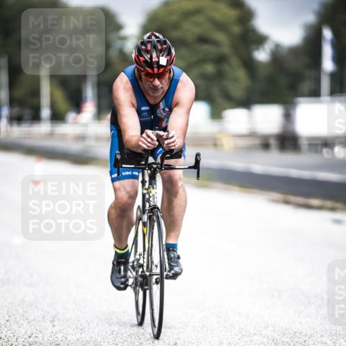 16.08.2026 - KN Förde Triathlon 2026 H.Heesch http://msf.ph/oto/9974699 16.08.2026 11:04:32 Radfahren 321, 327 meine-sportfotos.de
