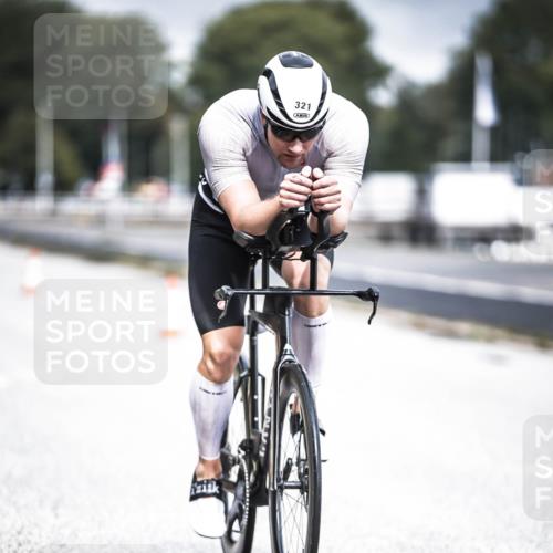 16.08.2026 - KN Förde Triathlon 2026 H.Heesch http://msf.ph/oto/9974722 16.08.2026 11:04:37 Radfahren 321 meine-sportfotos.de