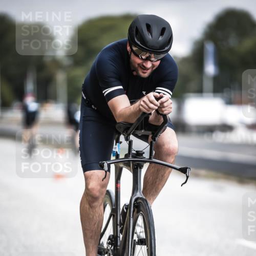 16.08.2026 - KN Förde Triathlon 2026 H.Heesch http://msf.ph/oto/9974913 16.08.2026 11:07:24 Radfahren 302, 322, 328 meine-sportfotos.de