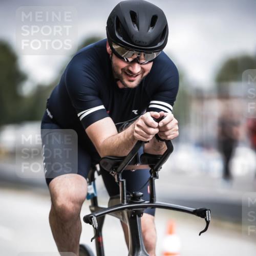 16.08.2026 - KN Förde Triathlon 2026 H.Heesch http://msf.ph/oto/9974919 16.08.2026 11:07:24 Radfahren 302, 322, 328 meine-sportfotos.de