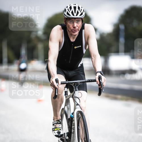 16.08.2026 - KN Förde Triathlon 2026 H.Heesch http://msf.ph/oto/9974966 16.08.2026 11:07:41 Radfahren 355, 367 meine-sportfotos.de
