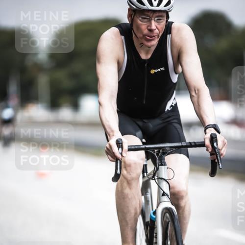 16.08.2026 - KN Förde Triathlon 2026 H.Heesch http://msf.ph/oto/9974970 16.08.2026 11:07:42 Radfahren 355, 367, 391 meine-sportfotos.de