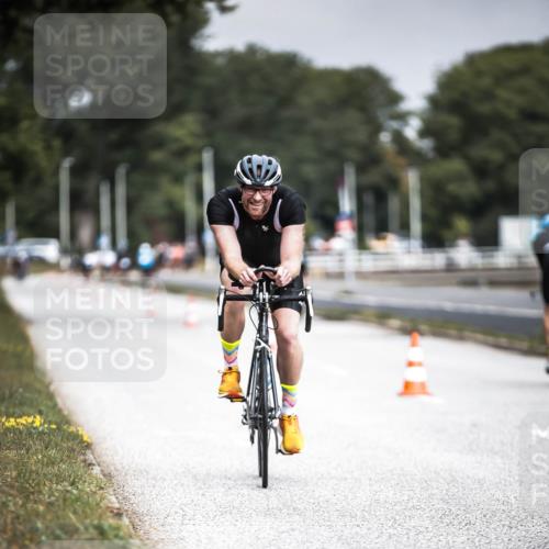 16.08.2026 - KN Förde Triathlon 2026 H.Heesch http://msf.ph/oto/9974973 16.08.2026 11:07:43 Radfahren 355, 367, 391 meine-sportfotos.de