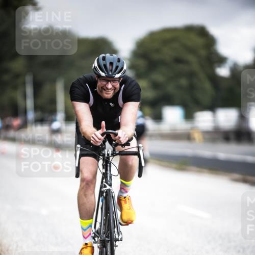 16.08.2026 - KN Förde Triathlon 2026 H.Heesch http://msf.ph/oto/9974989 16.08.2026 11:07:44 Radfahren 355, 367, 391 meine-sportfotos.de