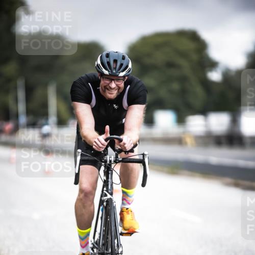 16.08.2026 - KN Förde Triathlon 2026 H.Heesch http://msf.ph/oto/9974991 16.08.2026 11:07:44 Radfahren 355, 367, 391 meine-sportfotos.de