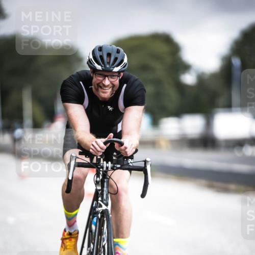 16.08.2026 - KN Förde Triathlon 2026 H.Heesch http://msf.ph/oto/9974994 16.08.2026 11:07:44 Radfahren 355, 367, 391 meine-sportfotos.de