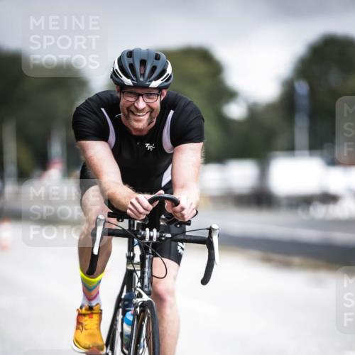 16.08.2026 - KN Förde Triathlon 2026 H.Heesch http://msf.ph/oto/9974996 16.08.2026 11:07:44 Radfahren 355, 367, 391 meine-sportfotos.de