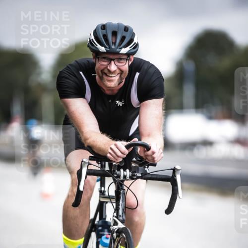 16.08.2026 - KN Förde Triathlon 2026 H.Heesch http://msf.ph/oto/9974999 16.08.2026 11:07:44 Radfahren 355, 367, 391 meine-sportfotos.de
