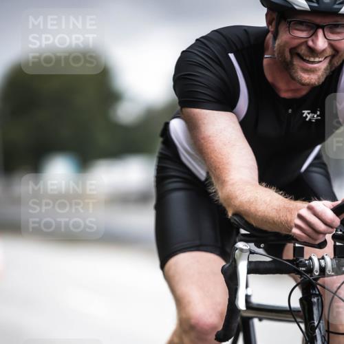 16.08.2026 - KN Förde Triathlon 2026 H.Heesch http://msf.ph/oto/9975005 16.08.2026 11:07:45 Radfahren 367, 391 meine-sportfotos.de