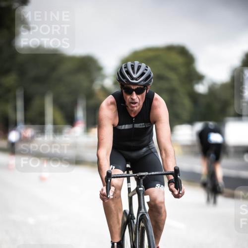 16.08.2026 - KN Förde Triathlon 2026 H.Heesch http://msf.ph/oto/9975016 16.08.2026 11:08:06 Radfahren 301, 307, 359, 804 meine-sportfotos.de