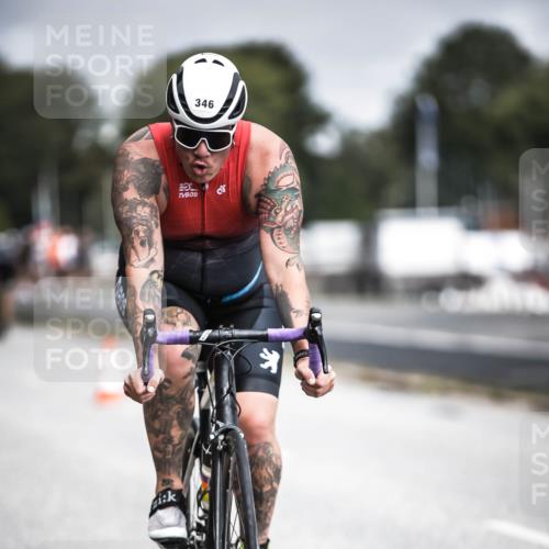 16.08.2026 - KN Förde Triathlon 2026 H.Heesch http://msf.ph/oto/9975030 16.08.2026 11:08:36 Radfahren 342, 346 meine-sportfotos.de