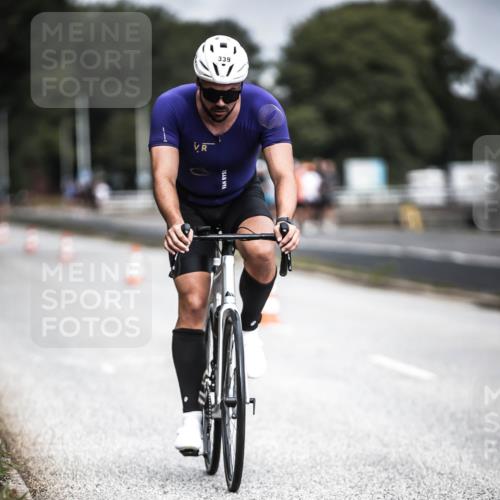 16.08.2026 - KN Förde Triathlon 2026 H.Heesch http://msf.ph/oto/9975041 16.08.2026 11:08:45 Radfahren 311, 318, 339, 352, 365, 372 meine-sportfotos.de