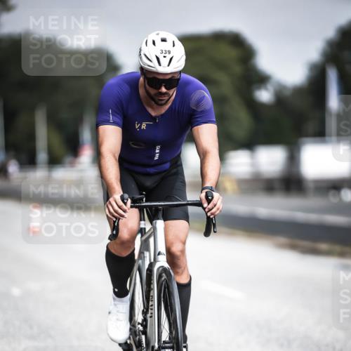 16.08.2026 - KN Förde Triathlon 2026 H.Heesch http://msf.ph/oto/9975047 16.08.2026 11:08:45 Radfahren 311, 318, 339, 352, 365, 372 meine-sportfotos.de