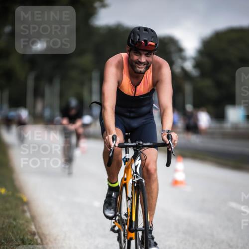 16.08.2026 - KN Förde Triathlon 2026 H.Heesch http://msf.ph/oto/9975097 16.08.2026 11:09:25 Radfahren 349, 356, 369, 441 meine-sportfotos.de