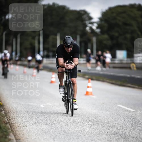 16.08.2026 - KN Förde Triathlon 2026 H.Heesch http://msf.ph/oto/9975108 16.08.2026 11:09:27 Radfahren 221, 302, 349, 356, 357, 369, 397, 441 meine-sportfotos.de