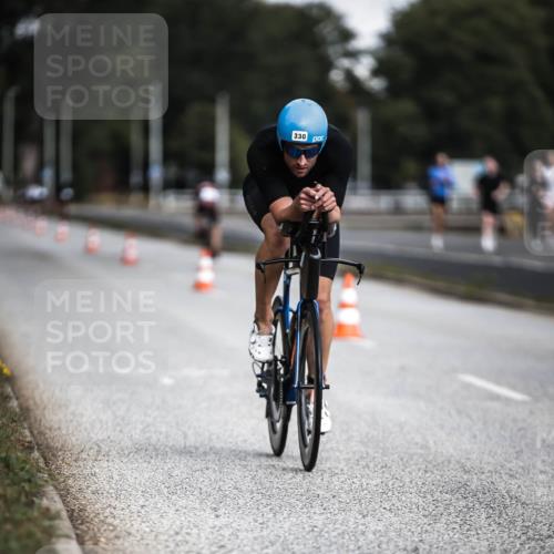 16.08.2026 - KN Förde Triathlon 2026 H.Heesch http://msf.ph/oto/9975143 16.08.2026 11:09:36 Radfahren 305, 330, 377, 389 meine-sportfotos.de