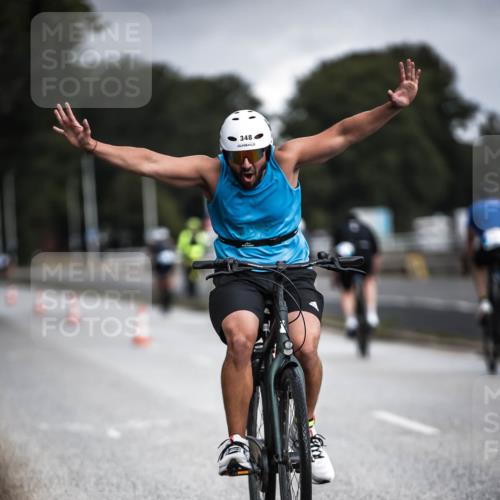 16.08.2026 - KN Förde Triathlon 2026 H.Heesch http://msf.ph/oto/9975229 16.08.2026 11:09:59 Radfahren 315, 348 meine-sportfotos.de