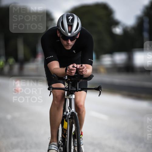 16.08.2026 - KN Förde Triathlon 2026 H.Heesch http://msf.ph/oto/9975252 16.08.2026 11:10:13 Radfahren 319, 325 meine-sportfotos.de