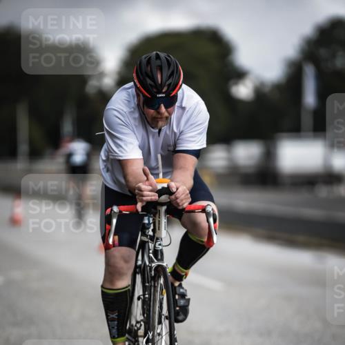 16.08.2026 - KN Förde Triathlon 2026 H.Heesch http://msf.ph/oto/9975316 16.08.2026 11:10:35 Radfahren 313, 375, 383, 391 meine-sportfotos.de