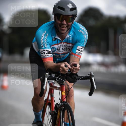 16.08.2026 - KN Förde Triathlon 2026 H.Heesch http://msf.ph/oto/9975340 16.08.2026 11:10:50 Radfahren 318, 338, 403 meine-sportfotos.de
