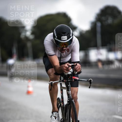 16.08.2026 - KN Förde Triathlon 2026 H.Heesch http://msf.ph/oto/9975430 16.08.2026 11:11:22 Radfahren 317, 353, 409, 430 meine-sportfotos.de
