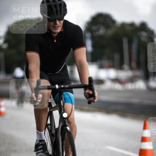 16.08.2026 - KN Förde Triathlon 2026 H.Heesch http://msf.ph/oto/9975507 16.08.2026 11:11:49 Radfahren 305, 368, 398 meine-sportfotos.de
