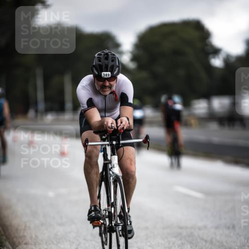 16.08.2026 - KN Förde Triathlon 2026 H.Heesch http://msf.ph/oto/9975575 16.08.2026 11:12:01 Radfahren 357, 369, 370, 389, 393, 397 meine-sportfotos.de