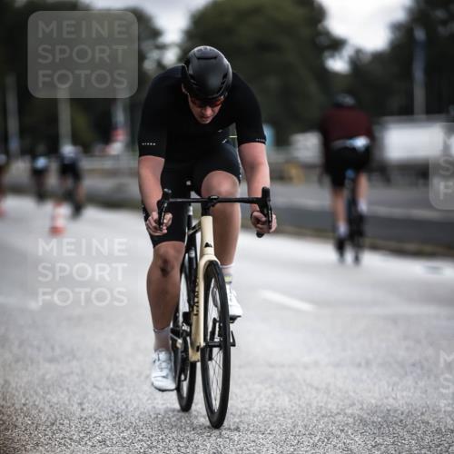 16.08.2026 - KN Förde Triathlon 2026 H.Heesch http://msf.ph/oto/9975617 16.08.2026 11:12:06 Radfahren 312, 357, 393 meine-sportfotos.de