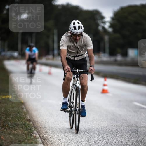 16.08.2026 - KN Förde Triathlon 2026 H.Heesch http://msf.ph/oto/9975725 16.08.2026 11:12:43 Radfahren 395, 407, 410 meine-sportfotos.de