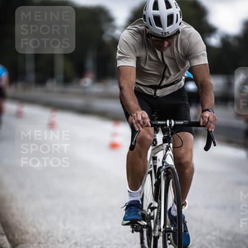16.08.2026 - KN Förde Triathlon 2026 H.Heesch http://msf.ph/oto/9975738 16.08.2026 11:12:44 Radfahren 395, 407, 410 meine-sportfotos.de