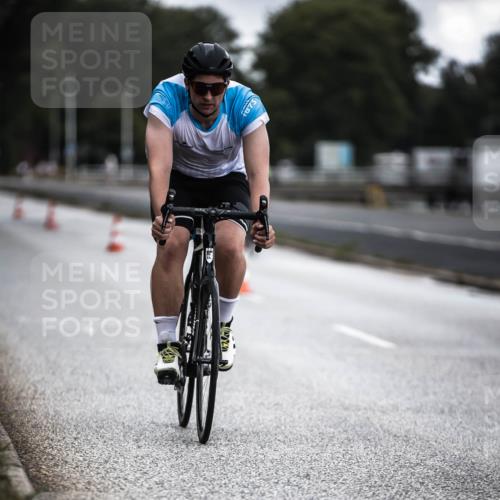16.08.2026 - KN Förde Triathlon 2026 H.Heesch http://msf.ph/oto/9975748 16.08.2026 11:12:47 Radfahren 395, 410 meine-sportfotos.de