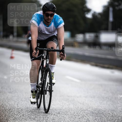 16.08.2026 - KN Förde Triathlon 2026 H.Heesch http://msf.ph/oto/9975752 16.08.2026 11:12:47 Radfahren 395, 410 meine-sportfotos.de