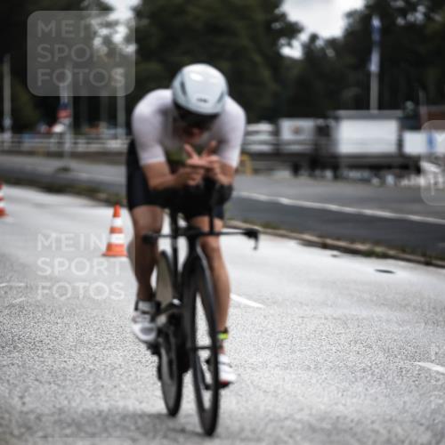 16.08.2026 - KN Förde Triathlon 2026 H.Heesch http://msf.ph/oto/9975763 16.08.2026 11:13:08 Radfahren 340, 403 meine-sportfotos.de