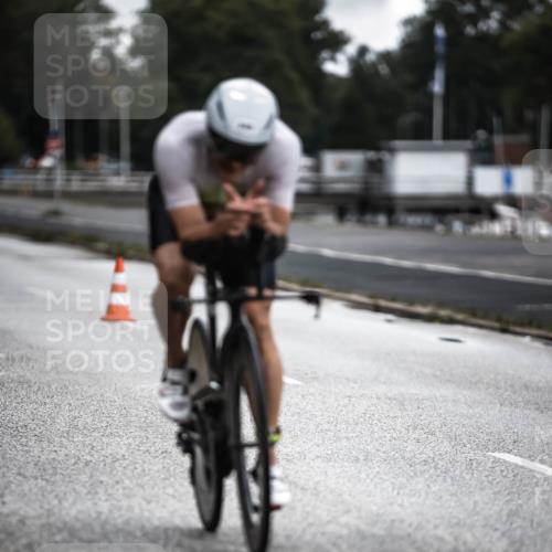 16.08.2026 - KN Förde Triathlon 2026 H.Heesch http://msf.ph/oto/9975764 16.08.2026 11:13:08 Radfahren 340, 403 meine-sportfotos.de