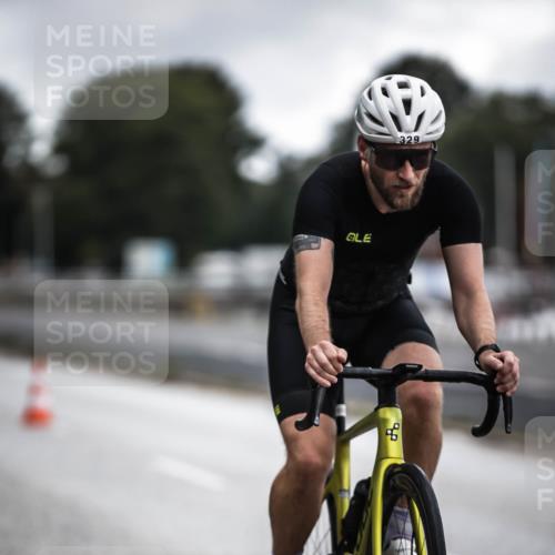 16.08.2026 - KN Förde Triathlon 2026 H.Heesch http://msf.ph/oto/9975814 16.08.2026 11:13:18 Radfahren 329, 379, 385 meine-sportfotos.de