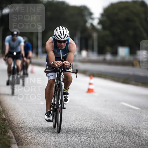 16.08.2026 - KN Förde Triathlon 2026 H.Heesch http://msf.ph/oto/9975881 16.08.2026 11:13:42 Radfahren 331, 360, 376, 386, 406, 430 meine-sportfotos.de