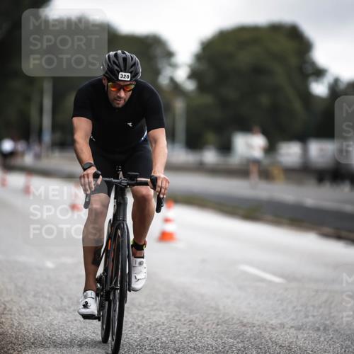 16.08.2026 - KN Förde Triathlon 2026 H.Heesch http://msf.ph/oto/9975943 16.08.2026 11:13:57 Radfahren 320, 409 meine-sportfotos.de