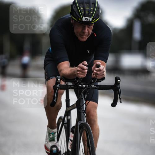 16.08.2026 - KN Förde Triathlon 2026 H.Heesch http://msf.ph/oto/9976029 16.08.2026 11:14:34 Radfahren 398, 432 meine-sportfotos.de