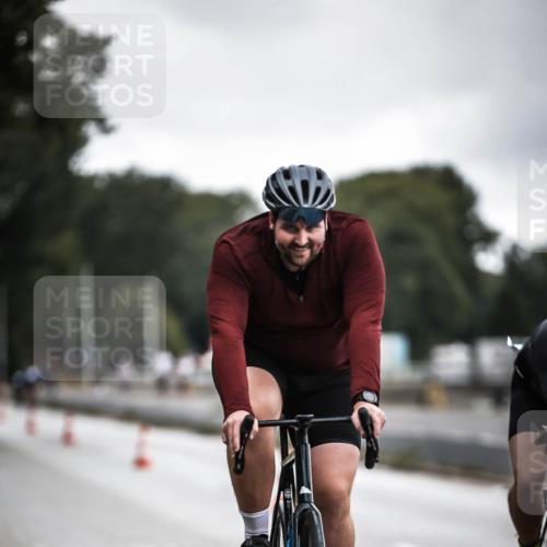 16.08.2026 - KN Förde Triathlon 2026 H.Heesch http://msf.ph/oto/9976041 16.08.2026 11:14:43 Radfahren 328, 350, 370, 400 meine-sportfotos.de