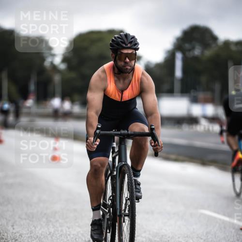 16.08.2026 - KN Förde Triathlon 2026 H.Heesch http://msf.ph/oto/9976084 16.08.2026 11:15:05 Radfahren 322, 334, 358 meine-sportfotos.de