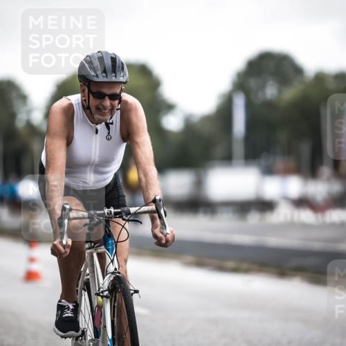 16.08.2026 - KN Förde Triathlon 2026 H.Heesch http://msf.ph/oto/9976288 16.08.2026 11:16:56 Radfahren 328, 346, 350, 402, 437 meine-sportfotos.de