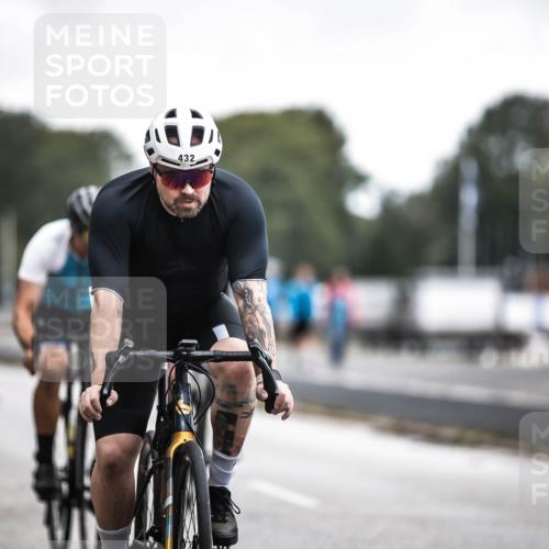 16.08.2026 - KN Förde Triathlon 2026 H.Heesch http://msf.ph/oto/9976371 16.08.2026 11:17:29 Radfahren 322, 345, 349, 358, 371, 382, 432, 435, 804 meine-sportfotos.de