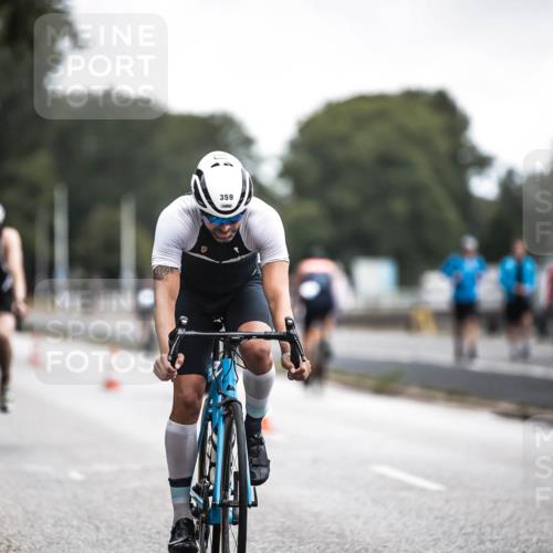 16.08.2026 - KN Förde Triathlon 2026 H.Heesch http://msf.ph/oto/9976395 16.08.2026 11:17:37 Radfahren 304, 308, 355, 359, 383, 390, 417 meine-sportfotos.de