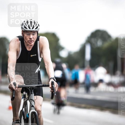 16.08.2026 - KN Förde Triathlon 2026 H.Heesch http://msf.ph/oto/9976413 16.08.2026 11:17:39 Radfahren 304, 308, 355, 359, 383, 390, 417 meine-sportfotos.de