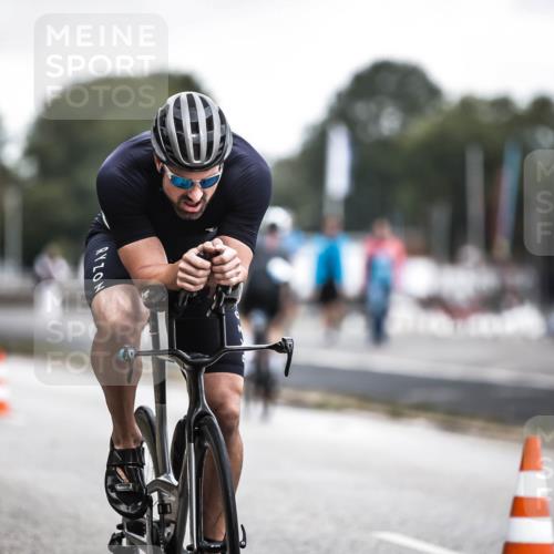 16.08.2026 - KN Förde Triathlon 2026 H.Heesch http://msf.ph/oto/9976438 16.08.2026 11:17:42 Radfahren 304, 308, 318, 355, 383, 390 meine-sportfotos.de