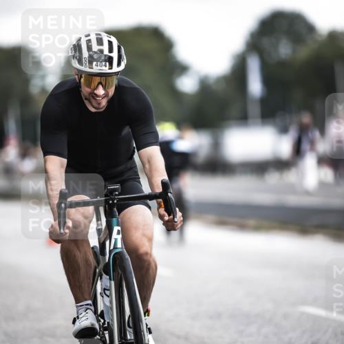 16.08.2026 - KN Förde Triathlon 2026 H.Heesch http://msf.ph/oto/9976525 16.08.2026 11:18:21 Radfahren 302, 404 meine-sportfotos.de